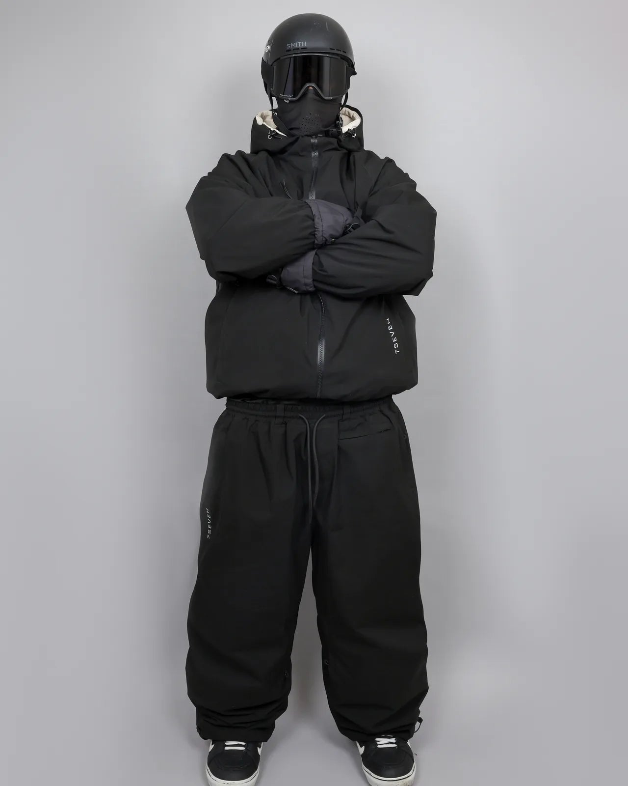 Black 7SEVEN Baggy Snow Pants — 9S9A2321