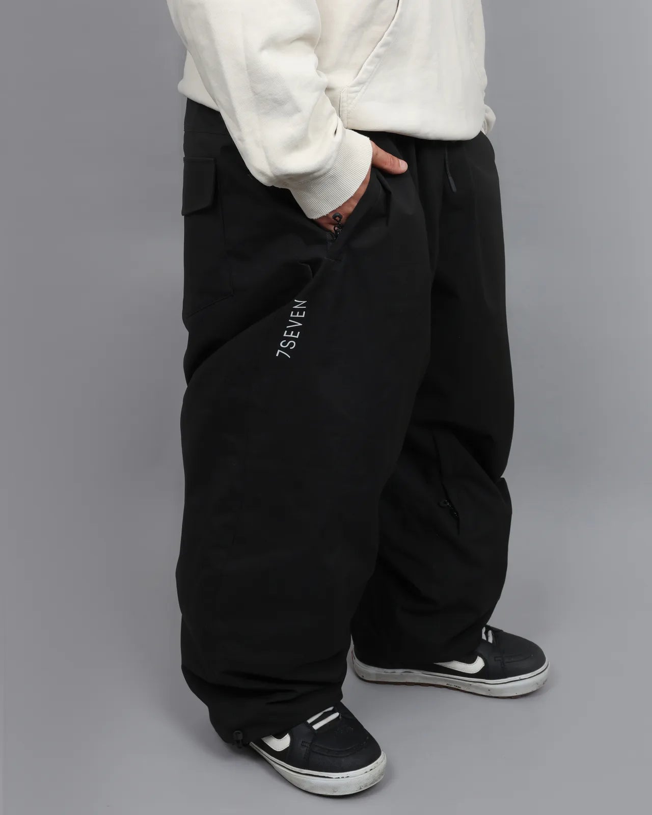 Black 7SEVEN Baggy Snow Pants — 9S9A2328