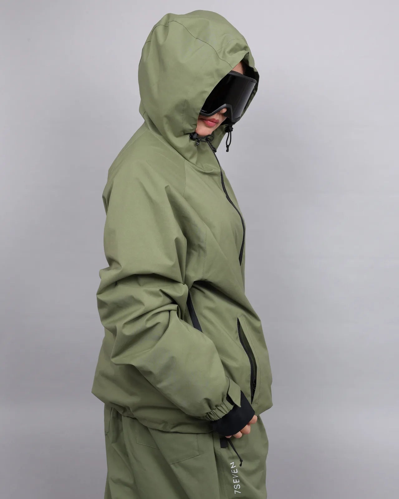 Olive 7SEVEN Core Snow Jacket — 9S9A2404