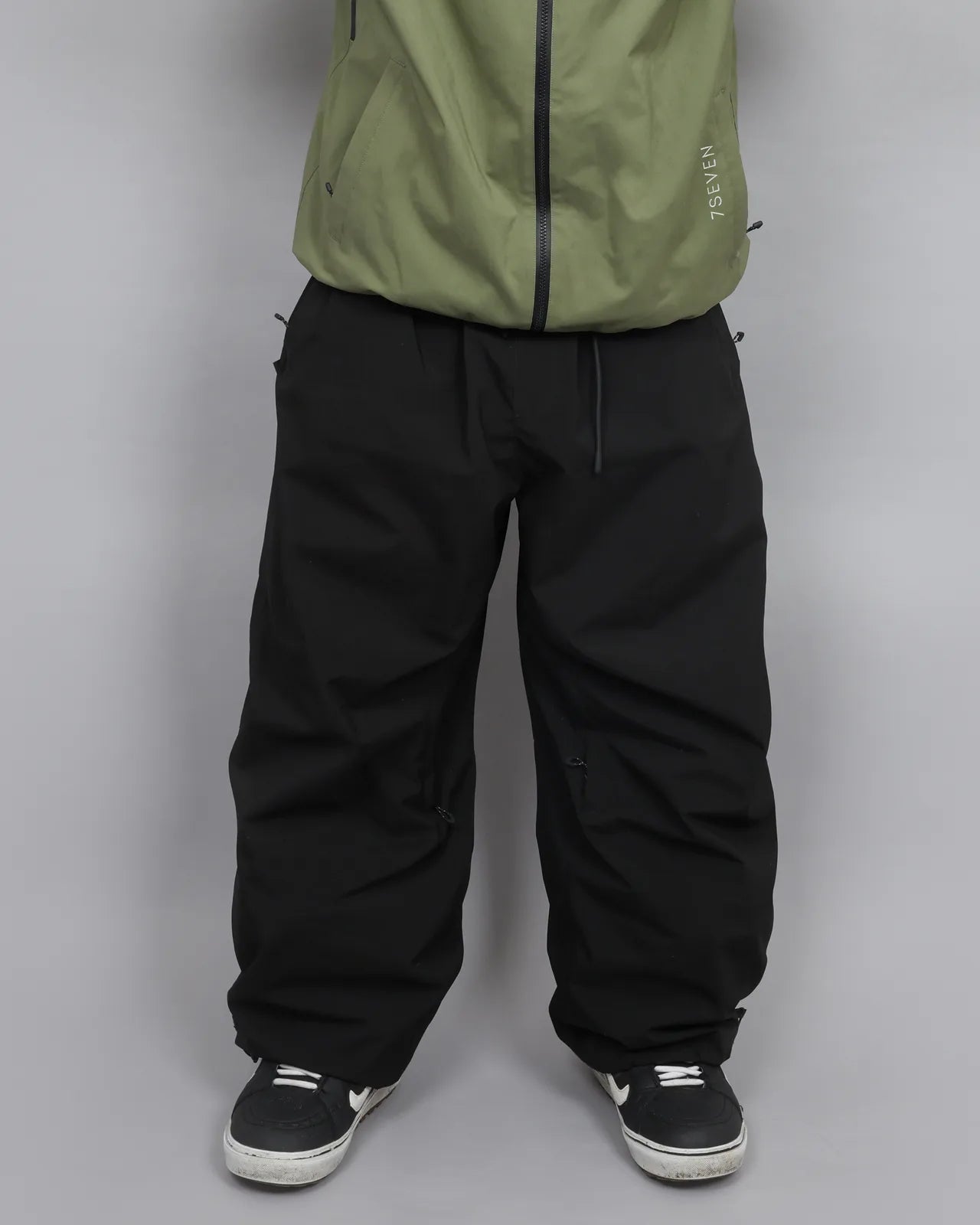 Black 7SEVEN Baggy Snow Pants — 9S9A245511