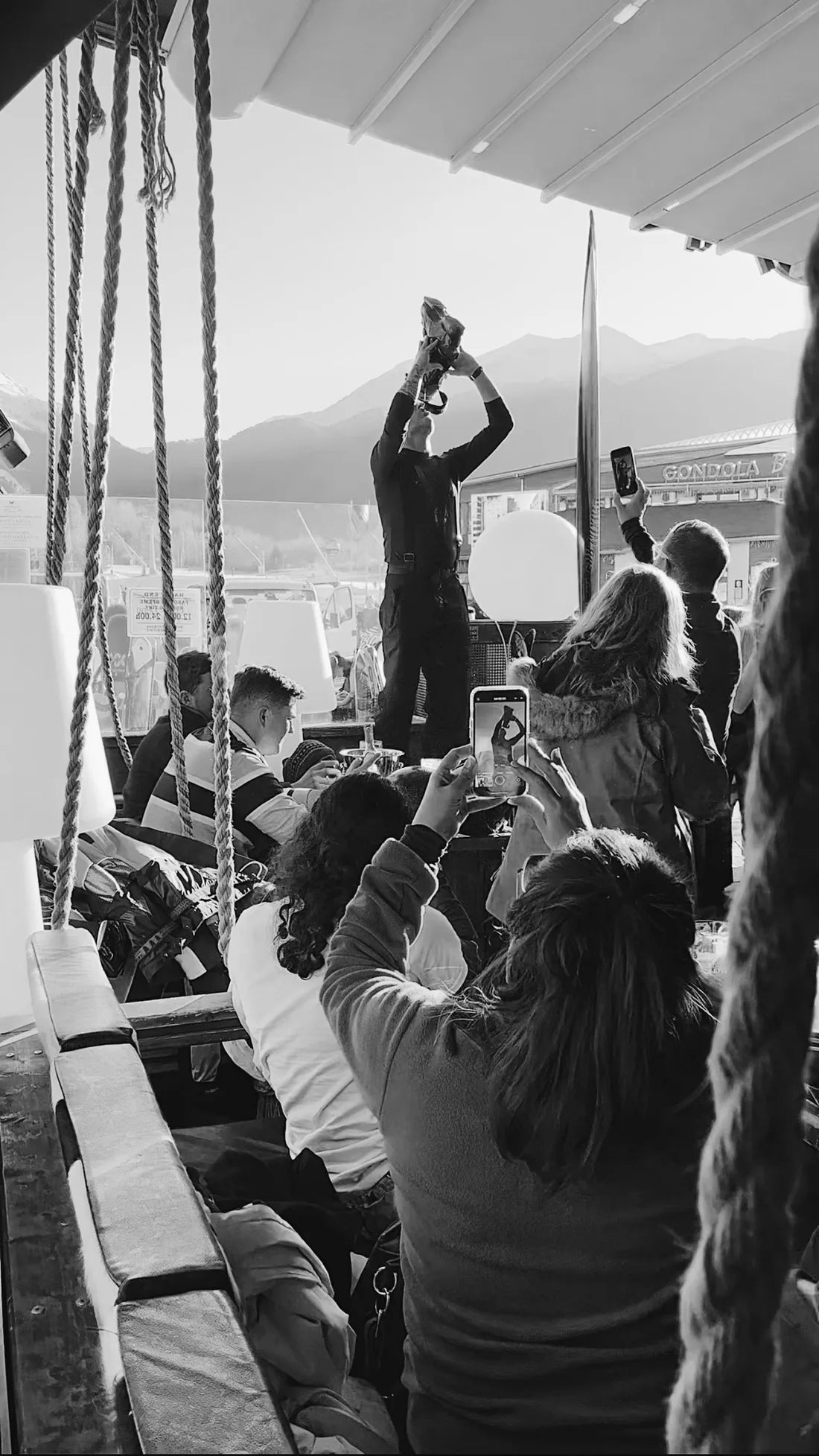 Black-and-white scene of a night out in Bansko